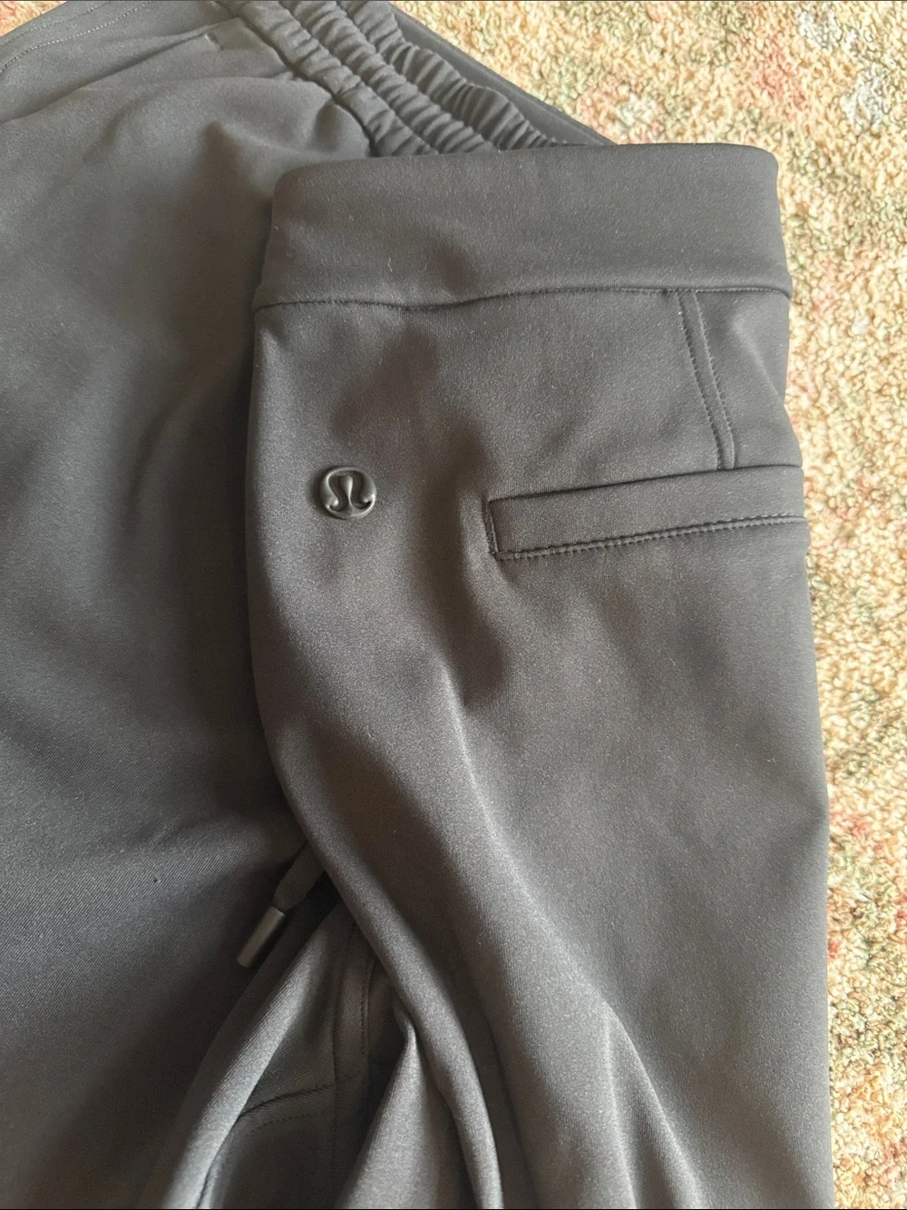 Lululemon Women’s Black Drawstring Pants Size Small